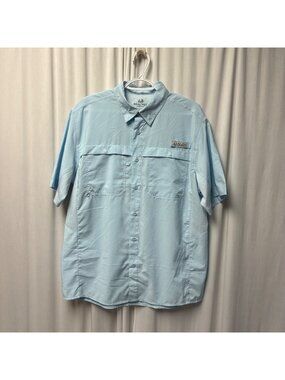 Realtree Fishing Mens Short Sleeve Guide Shirt Size Medium Light Blue UPF 40 NEW
